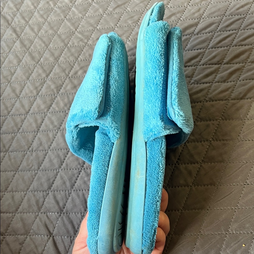 Vionic Dreamy Blue Slippers - Picture 5 of 11